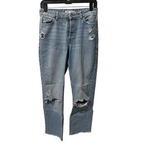 ⭐️ Women’s Zara Distressed Buttonfly Ankle Jeans. Size 4